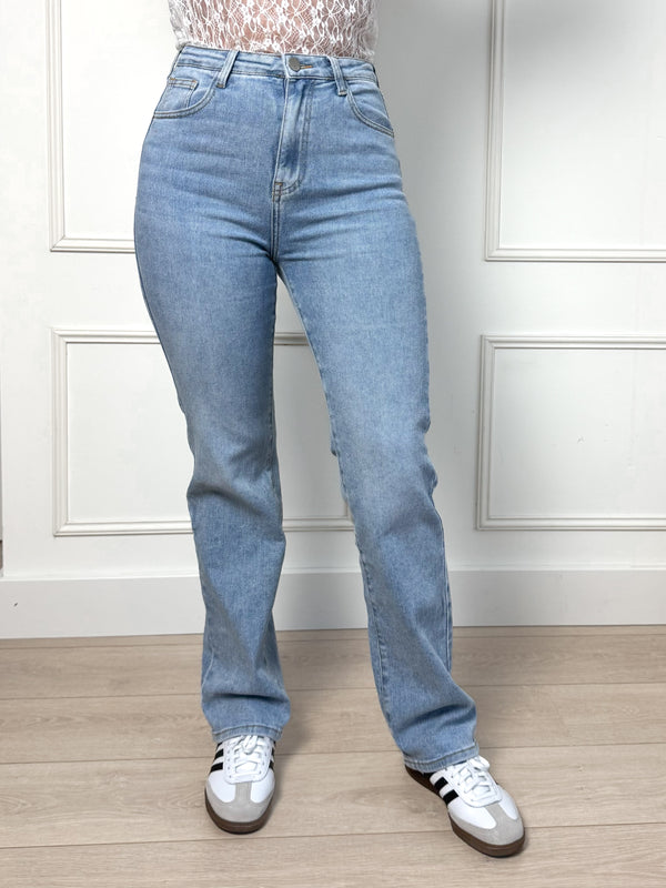 Straight Leg Jeans Evi